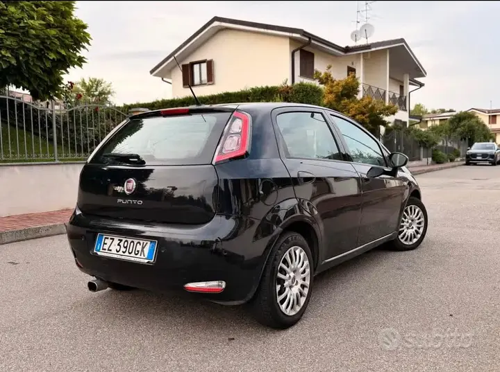 Fiat Punto 2015 photo 4
