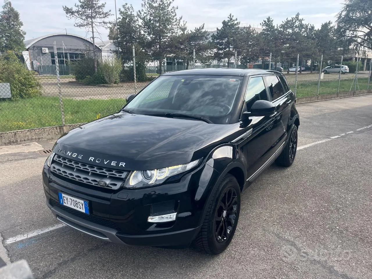 Land Rover Range Rover Evoque 2015 photo 2