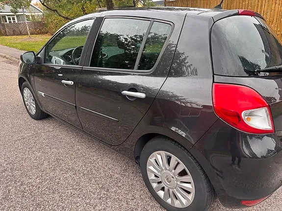 Renault Clio 2011 photo 5