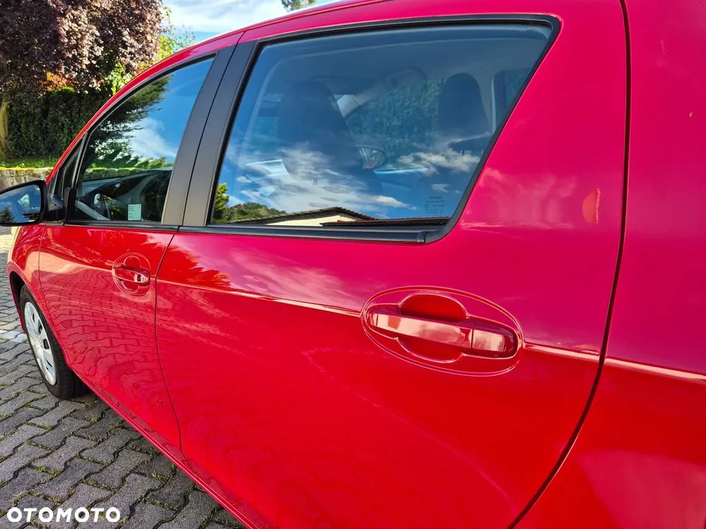 Toyota Yaris 2018 photo 3
