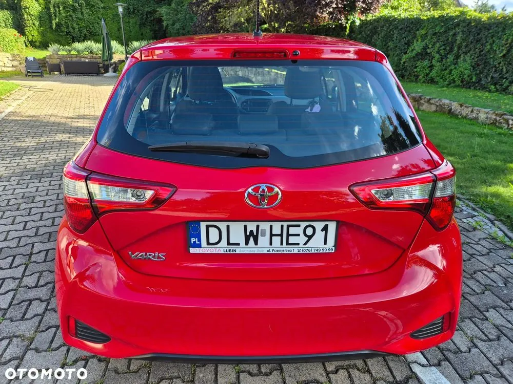 Toyota Yaris 2018 photo 2