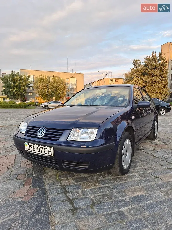 Volkswagen Bora 2003 photo 2