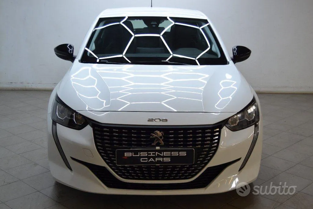 Peugeot 208 2022 photo 2
