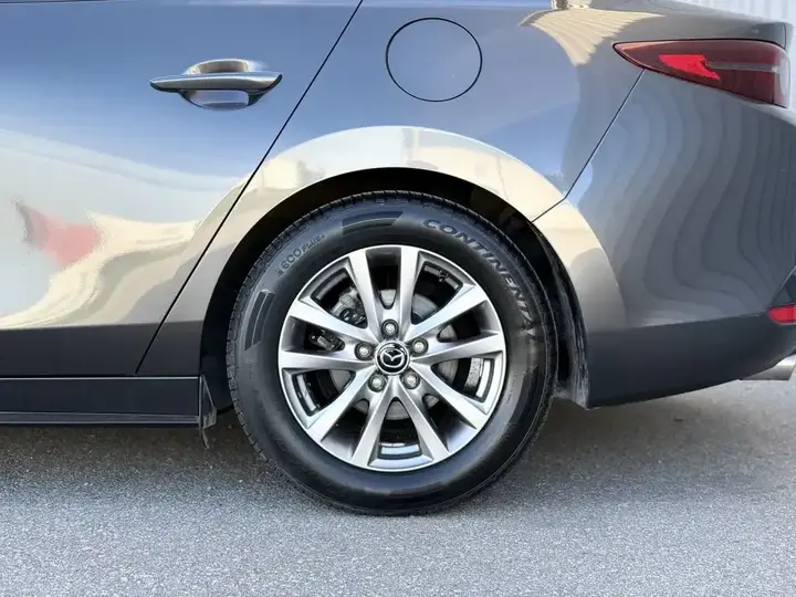 Mazda Mazda3 2019 photo 4