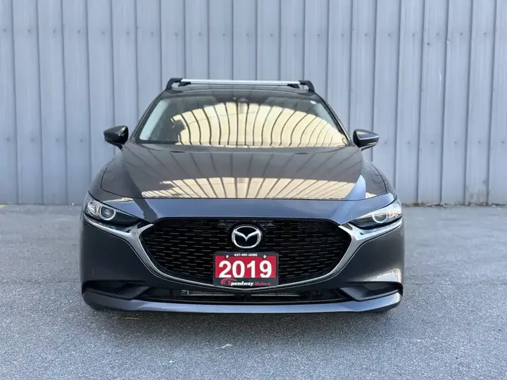 Mazda Mazda3 2019 photo 2