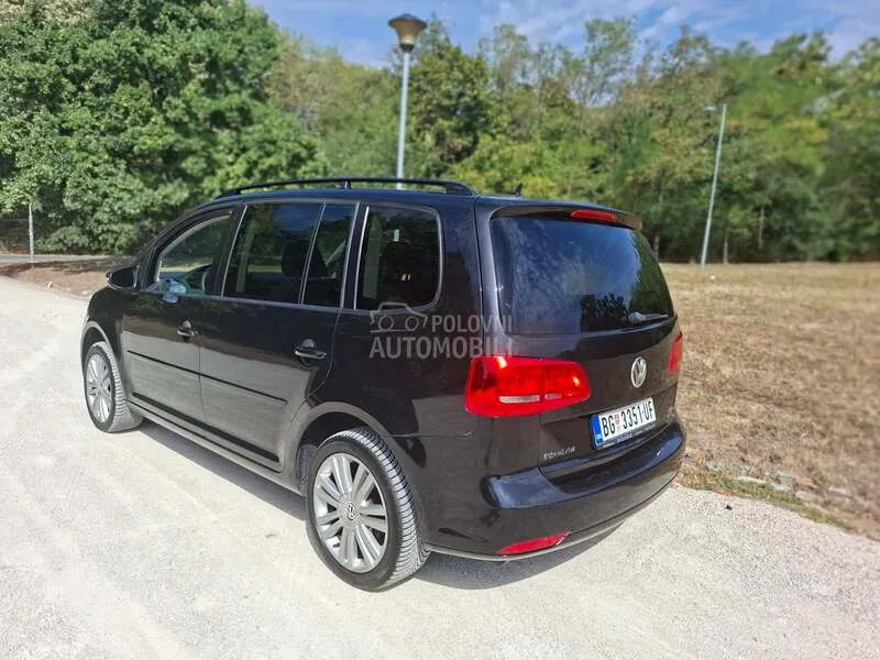 Volkswagen Touran 2012 photo 3