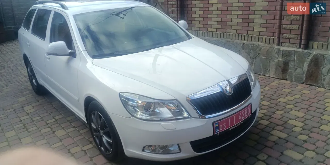 Skoda Octavia 2009 photo 2