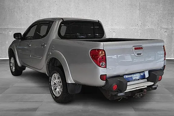 Mitsubishi L200 2015 photo 5