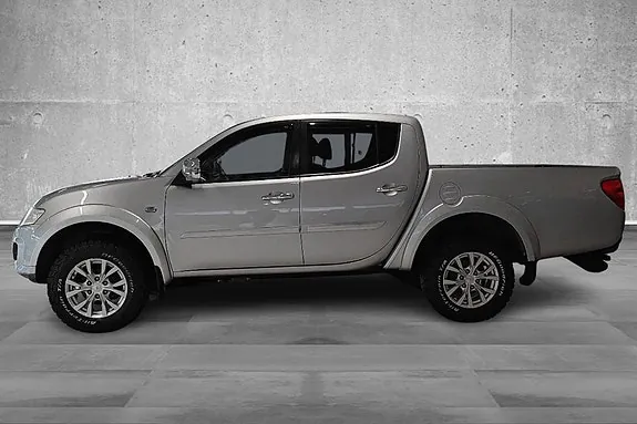 Mitsubishi L200 2015 photo 4