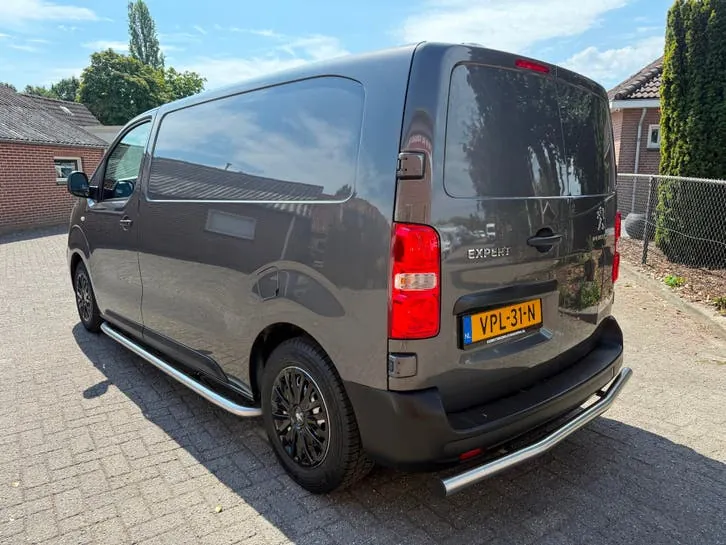 Peugeot Expert 2022 photo 2