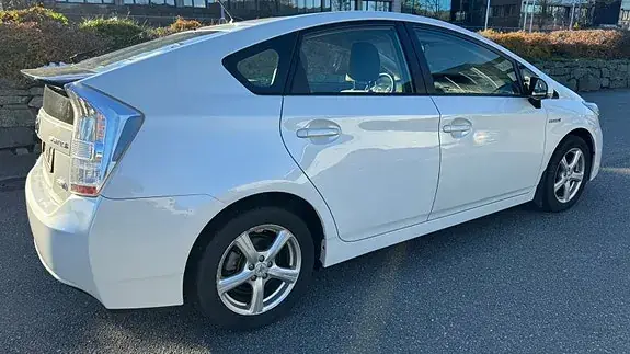 Toyota Prius 2010 photo 3