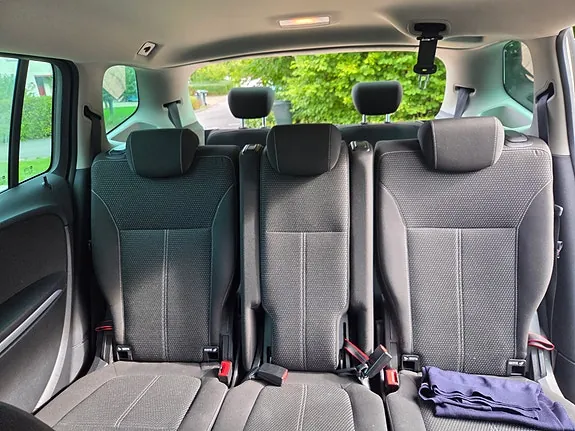 Opel Zafira Tourer 2012 photo 2
