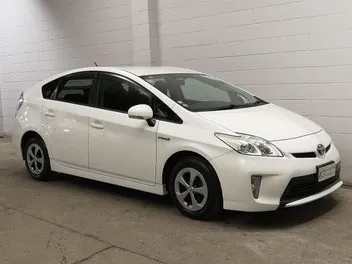 Toyota Prius 2014 photo 2