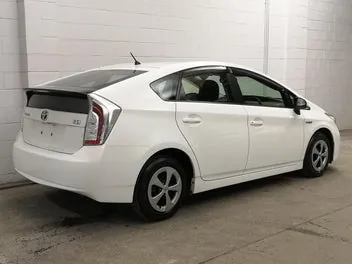 Toyota Prius 2014 photo 3