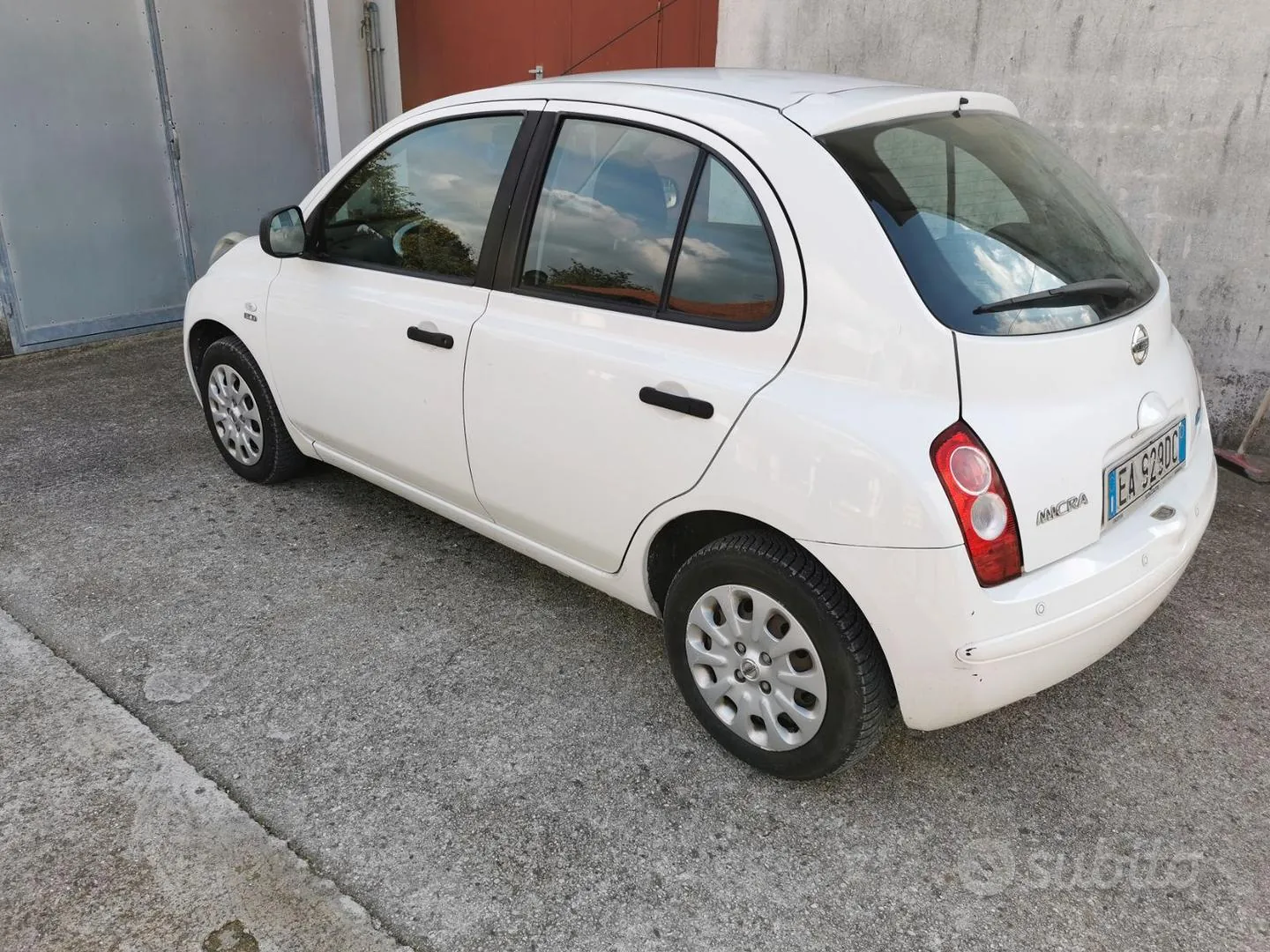Nissan Micra 2010 photo 3