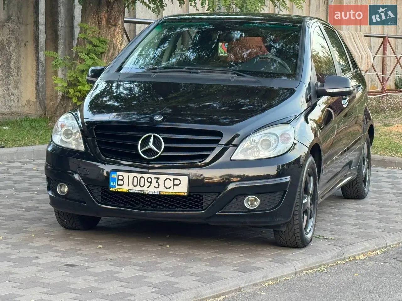 Mercedes-Benz B-Class 2010 photo 3