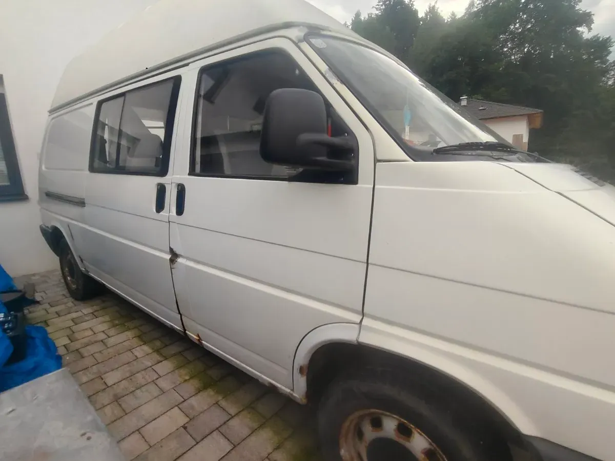 Volkswagen T4 1993 photo 3