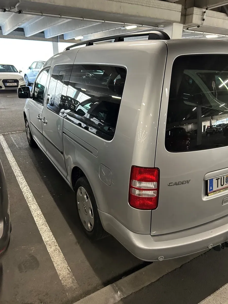 Volkswagen Caddy Maxi 2012 photo 3