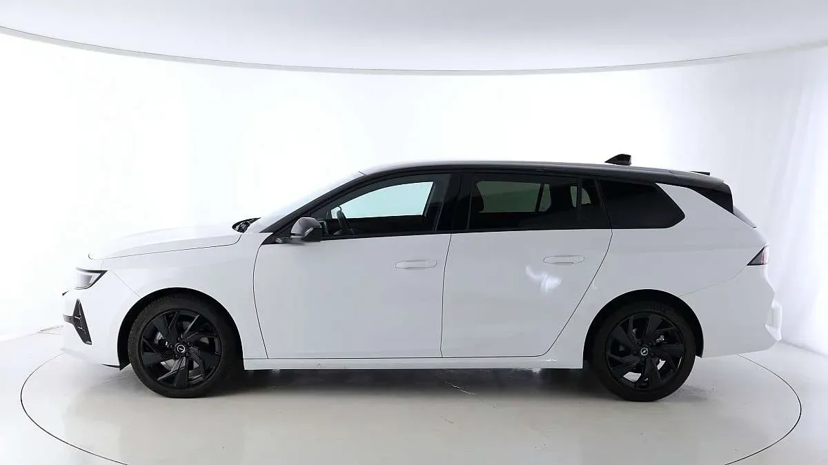 Opel Astra 2025 photo 2