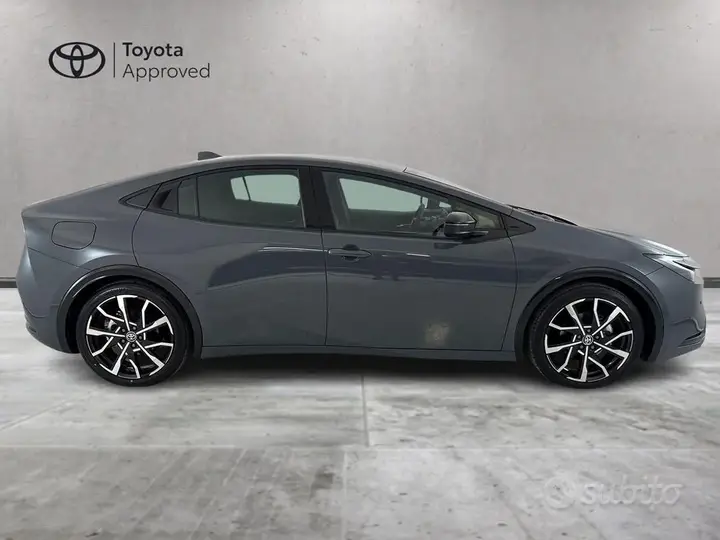 Toyota Prius 2025 photo 4