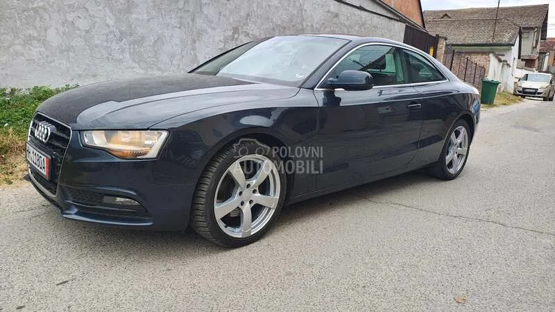 Audi A5 2012 photo 2