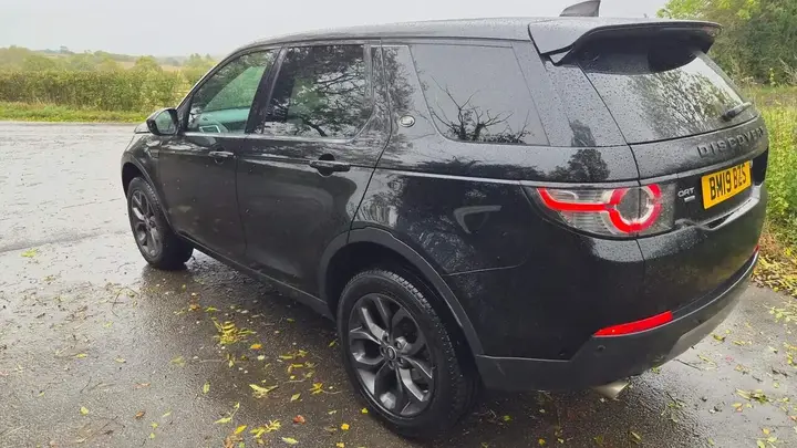 Land Rover Discovery Sport 2019 photo 5