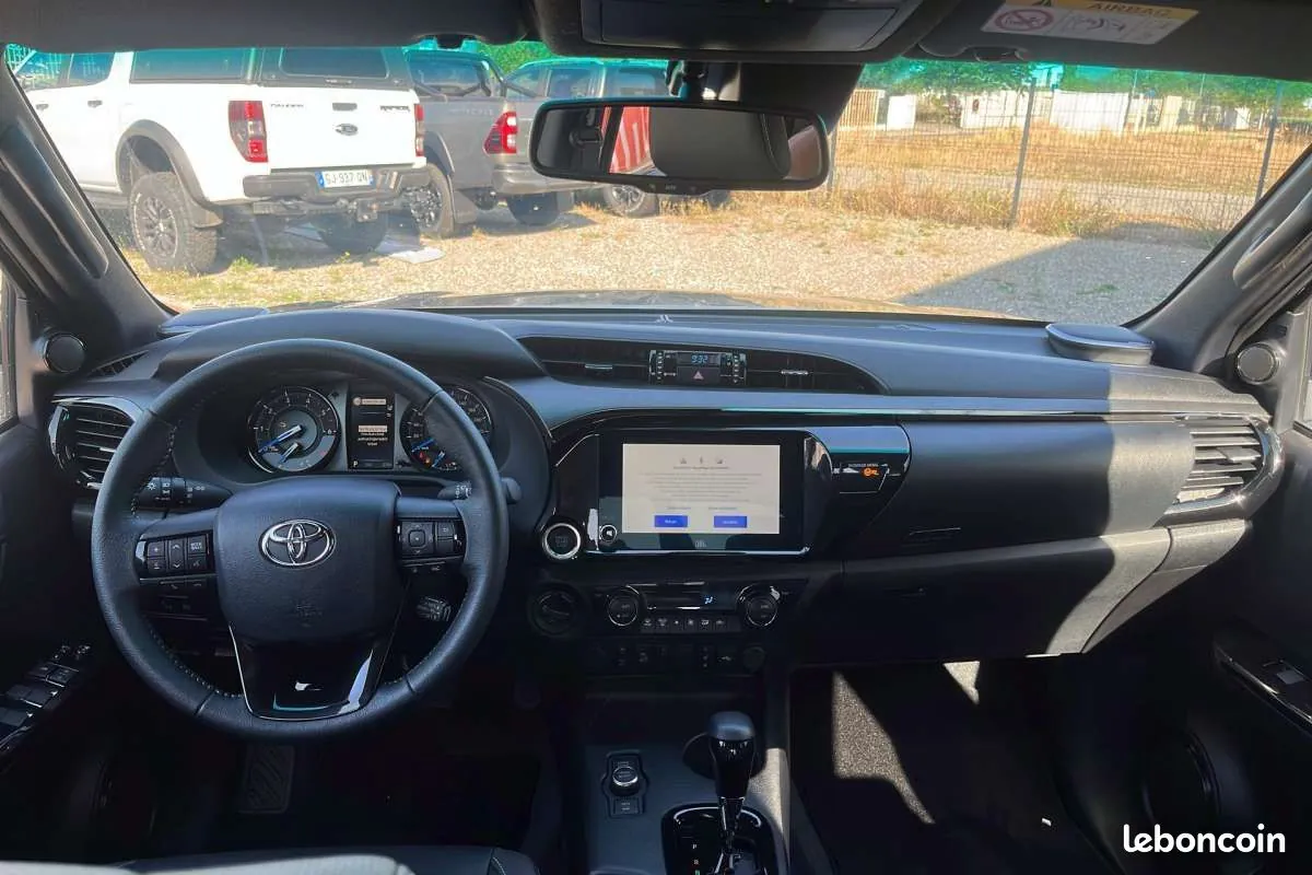 Toyota Hilux 2026 photo 3