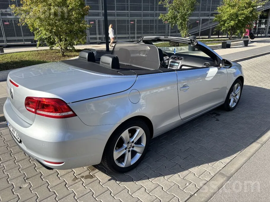 Volkswagen Eos 2011 photo 2