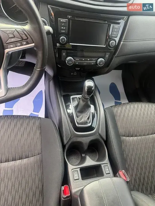 Nissan Rogue 2018 photo 4
