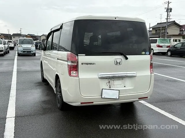 Honda Stepwagon 2009 photo 3