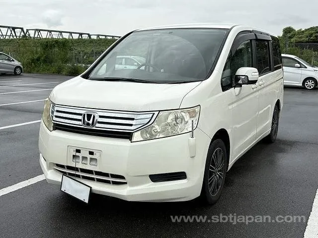 Honda Stepwagon 2009 photo 2