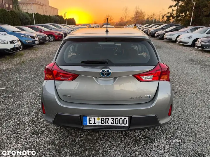Toyota Auris 2014 photo 5