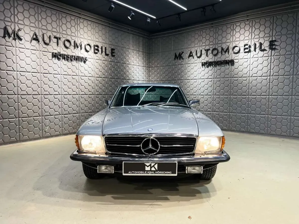 Mercedes-Benz Slc-Klasse 1976 photo 2