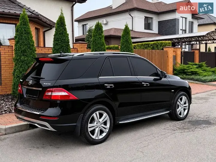 Mercedes-Benz M-Class 2013 photo 3