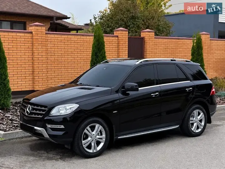 Mercedes-Benz M-Class 2013 photo 4