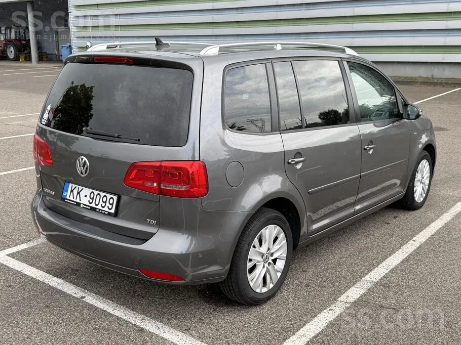 Volkswagen Touran 2013 photo 4
