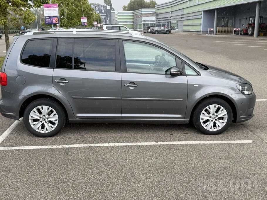 Volkswagen Touran 2013 photo 5