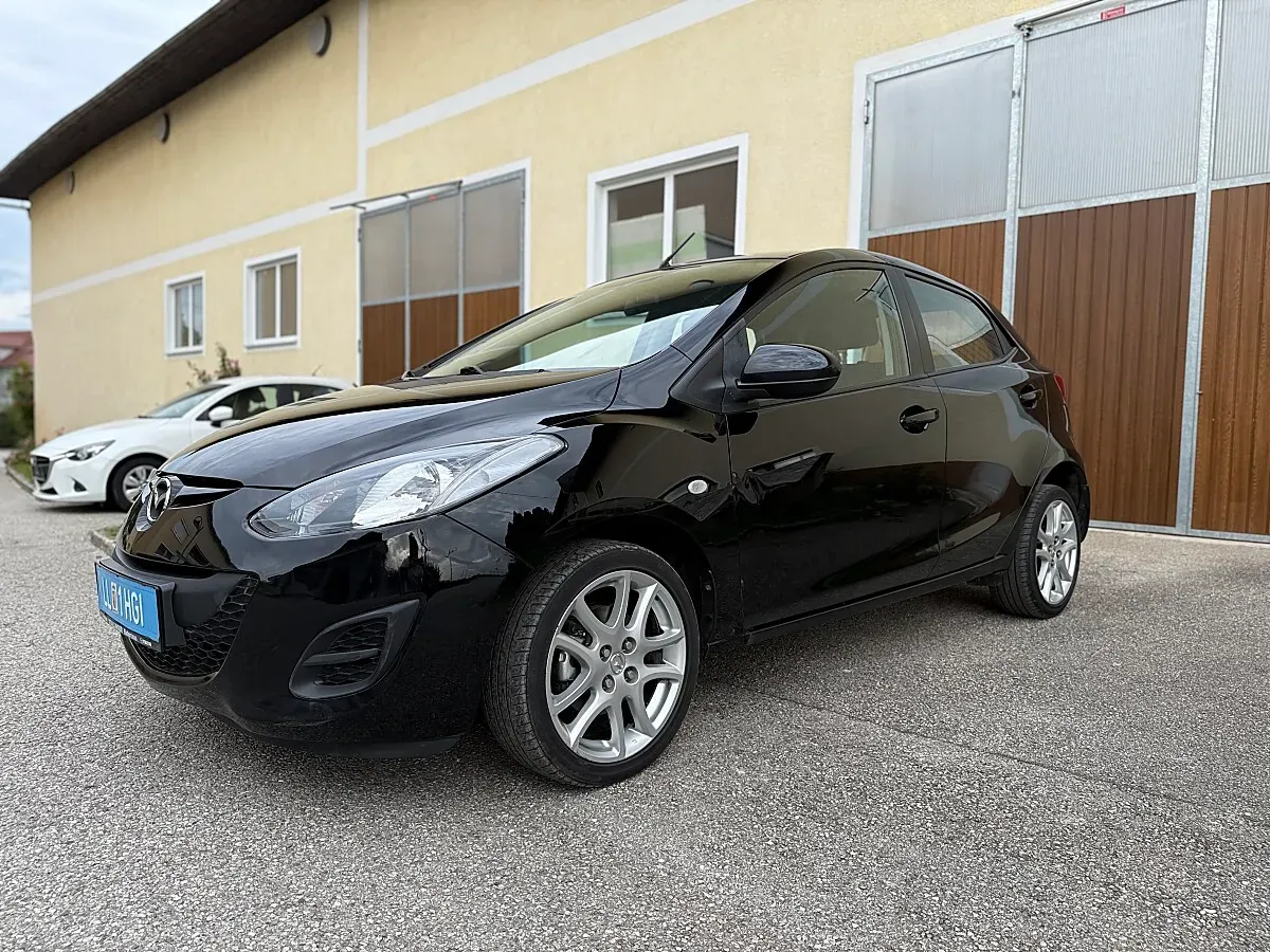 Mazda Mazda2 2009 photo 2