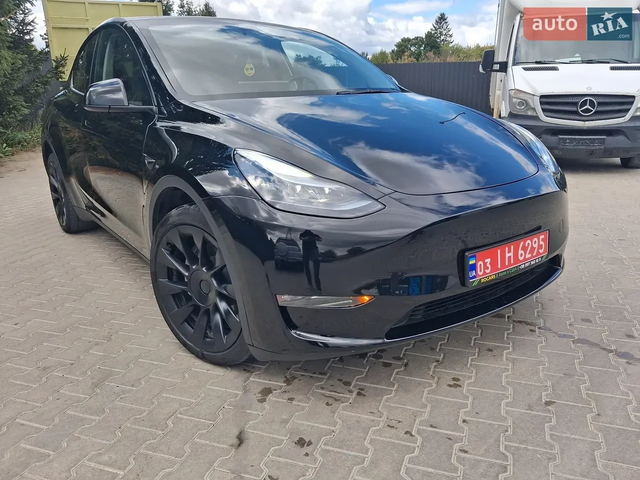 Tesla Model Y 2024 photo 4