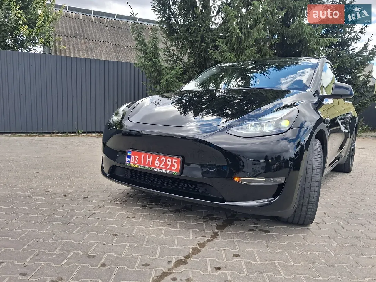 Tesla Model Y 2024 photo 2