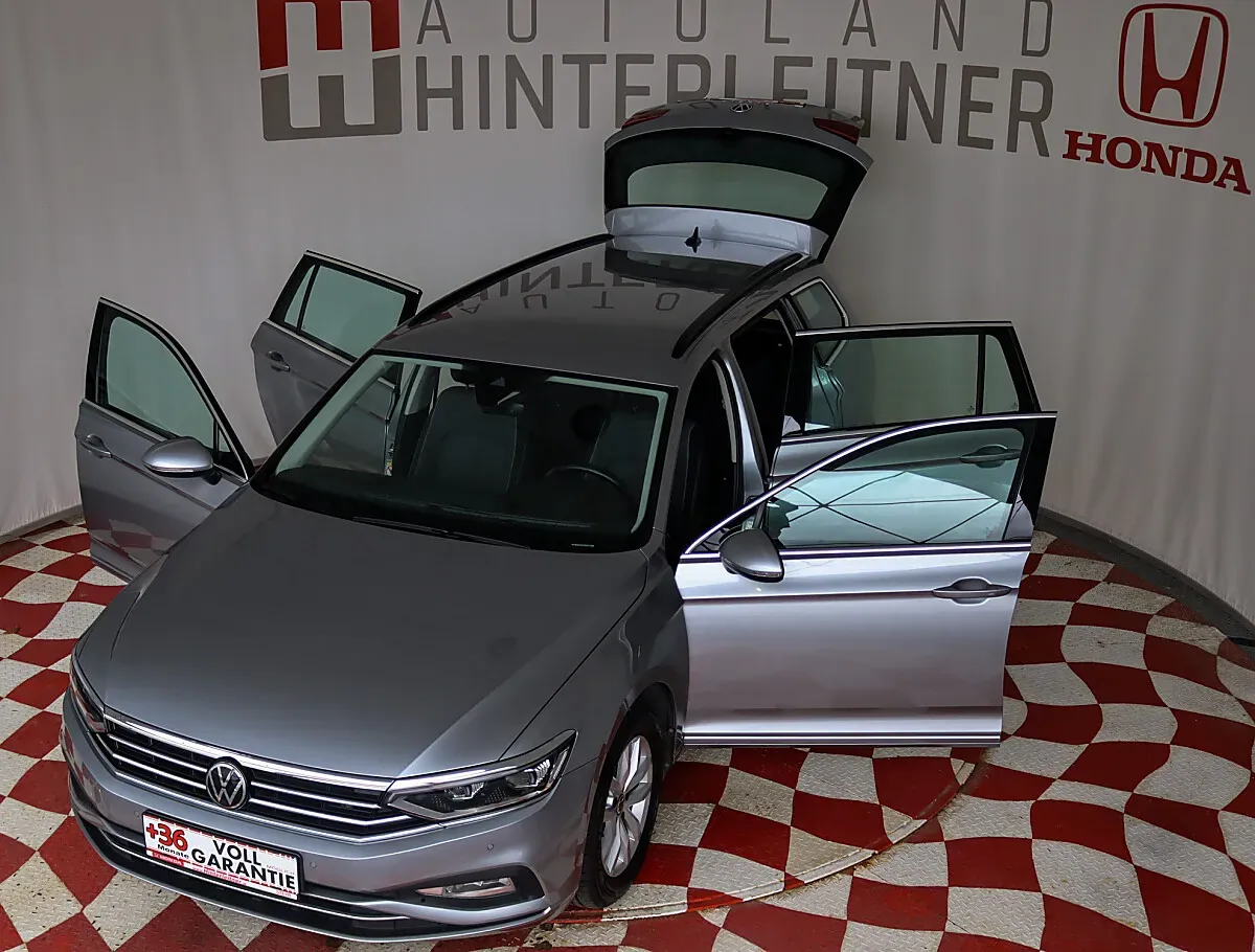 Volkswagen Passat 2023 photo 3