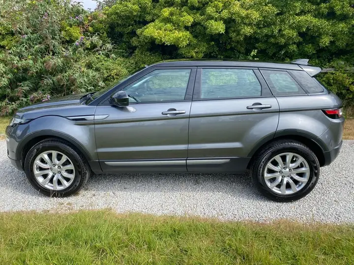 Land Rover Range Rover Evoque 2018 photo 3