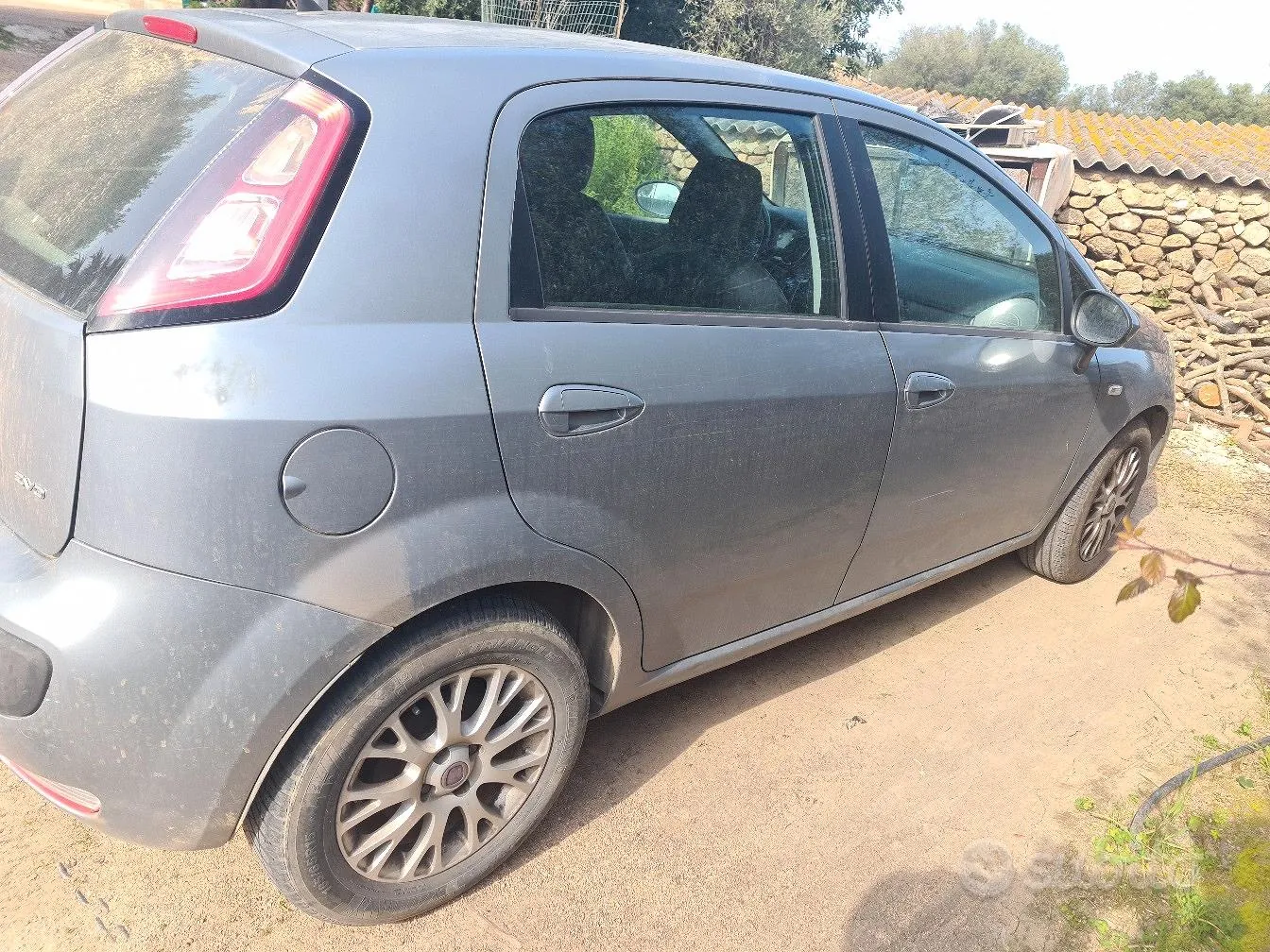 Fiat Punto Evo 2011 photo 3