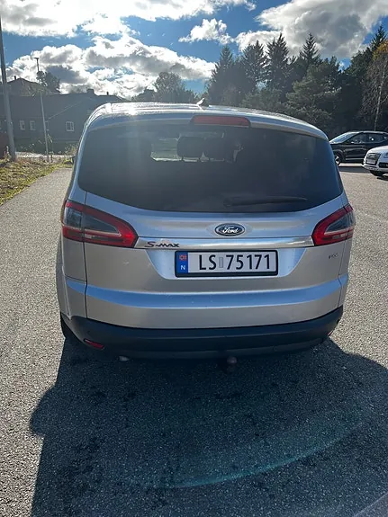 Ford S-Max 2010 photo 3