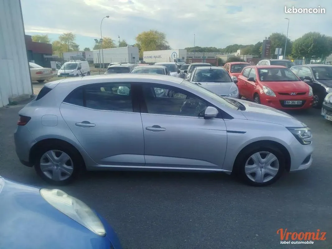 Renault Megane 2016 photo 2