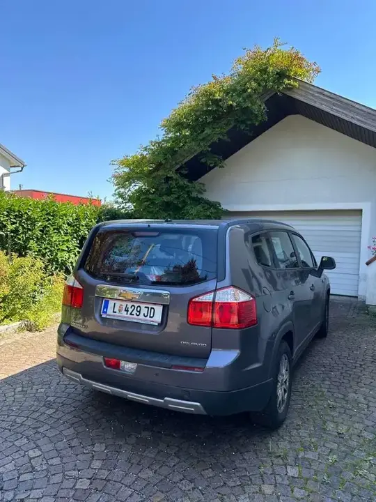 Chevrolet Orlando 2011 photo 3