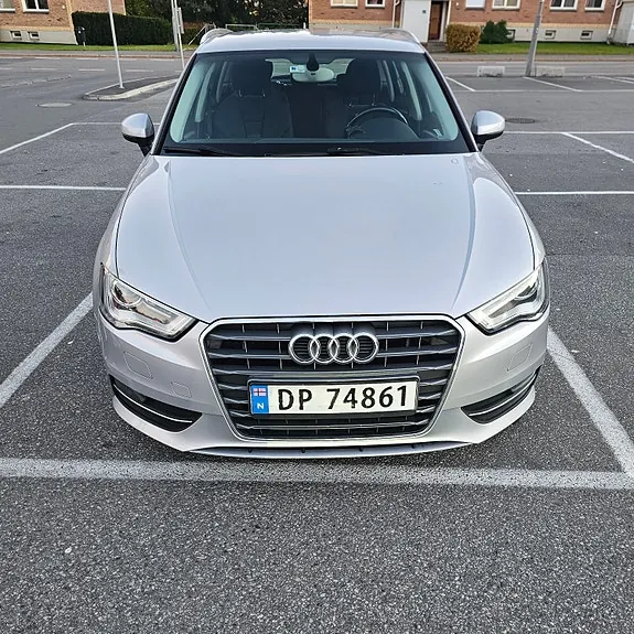 Audi A3 2015 photo 2