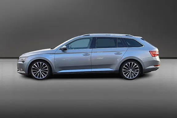 Skoda Superb 2016 photo 5