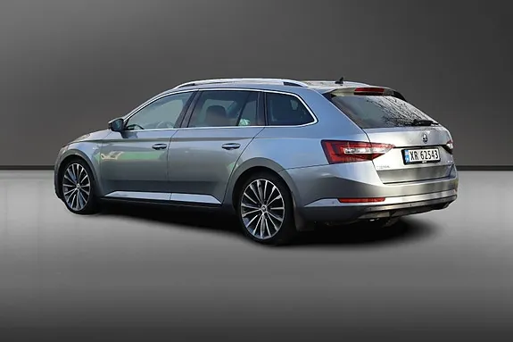 Skoda Superb 2016 photo 2