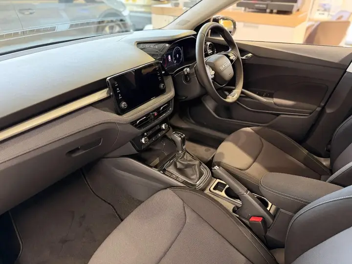 Skoda Fabia photo 2
